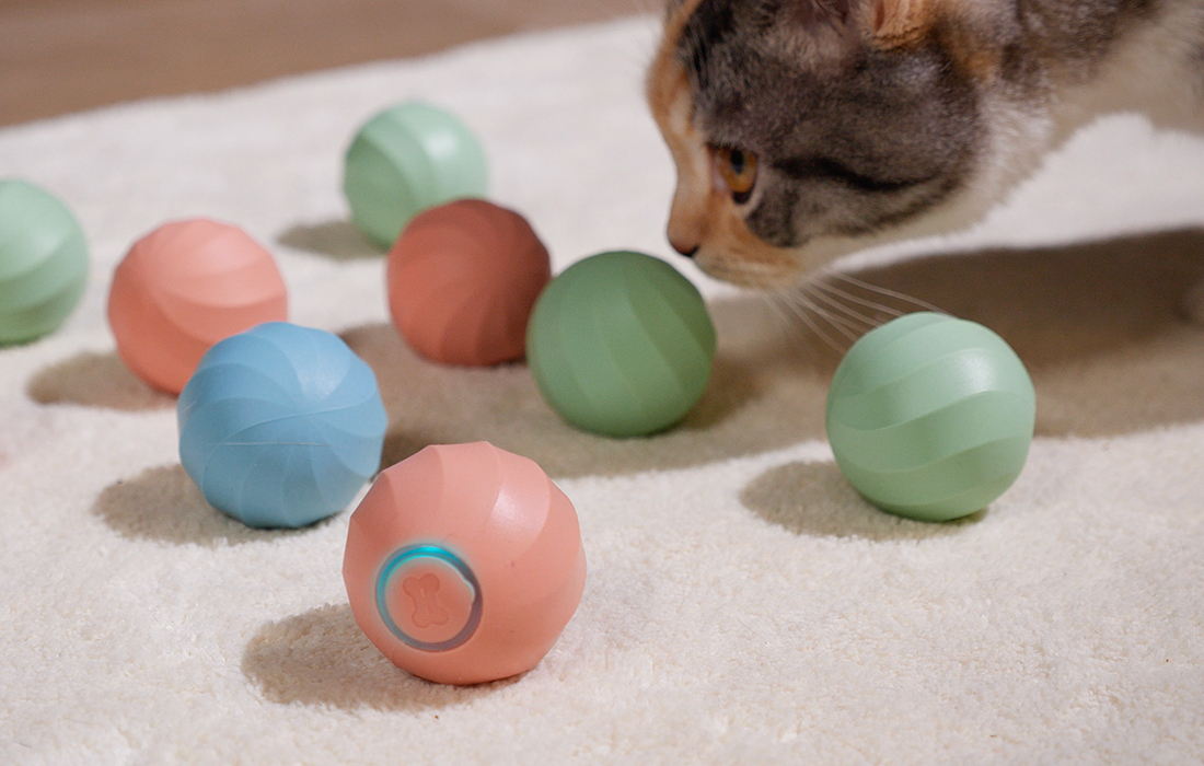 Interaktywna piłka dla psów i kotów Cheerble Ball Ice Cream